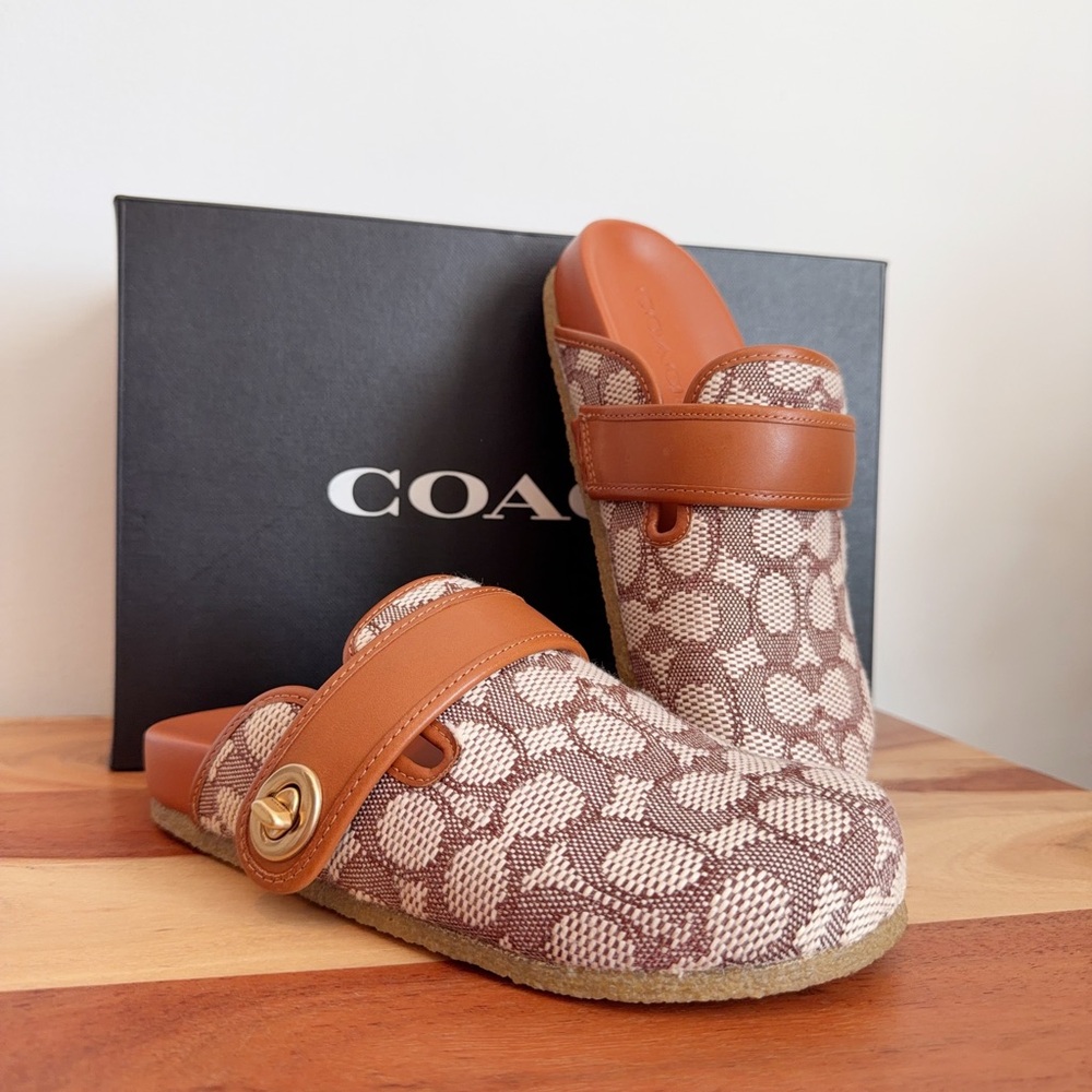 NWT Coach Blake Clog In Signature Textile Jacquard size US5